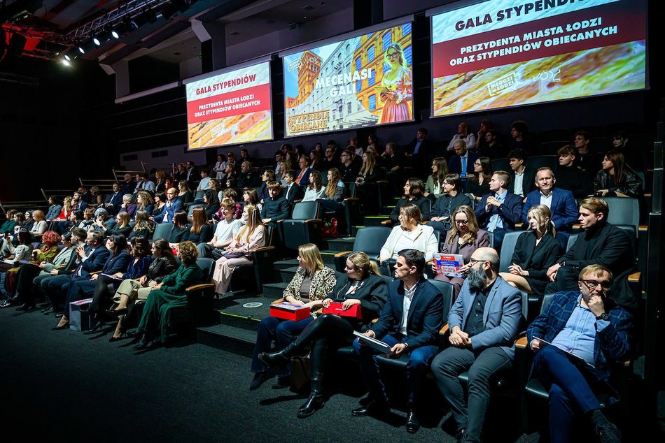 Łódź. Młodzi w Łodzi 2025. Stypendia dla najzdolniejszych rozdane
