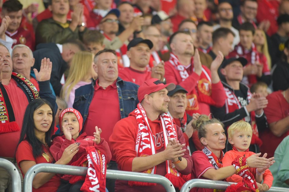 Kibice Widzewa Łódź z Pogonią Szczecin. Byłeś/aś tam? Znajdź się w galerii!