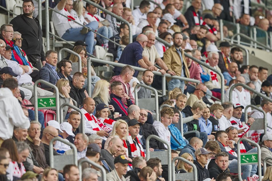 Kibice ŁKS Łódź na meczu z Radomiakiem Radom