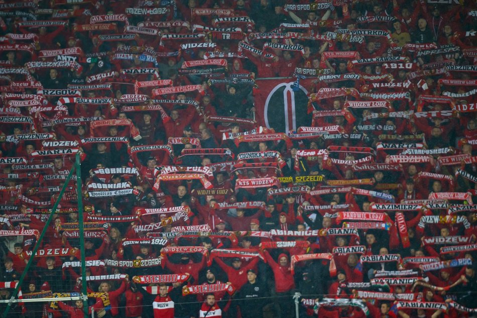 Kibice na meczu Widzewa Łódź z Legią Warszawa. Byłeś/aś? Odszukaj się w galerii