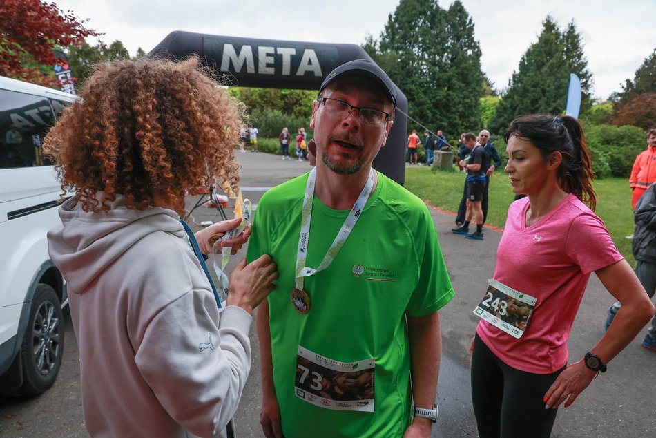 Łódź. Botaniczna Piątka. Setki łodzian pobiegły w Ogrodzie Botanicznym w Łodzi