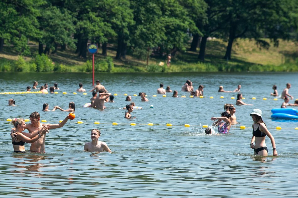 Łódź. Otwarcie kąpielisk