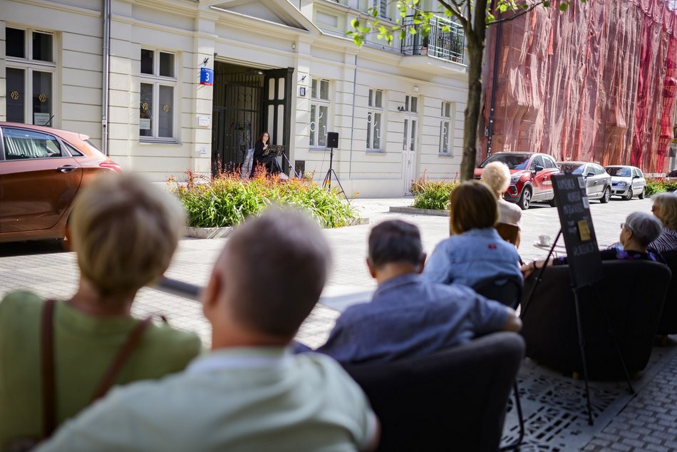 Łódź. Włókiennicza Unplugged w Łodzi. Zuzanna Wysocka wystąpiła przed liczną publicznością