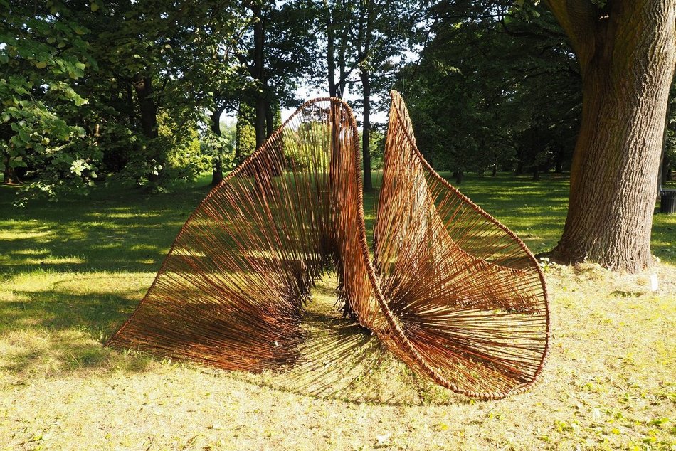 Praca z wikliny w Ogrodzie Botanicznym w Łodzi