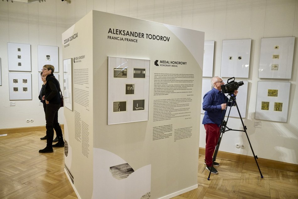 18. Międzynarodowe Triennale Małe Formy Grafiki w Łodzi. Wystawa otwarta!