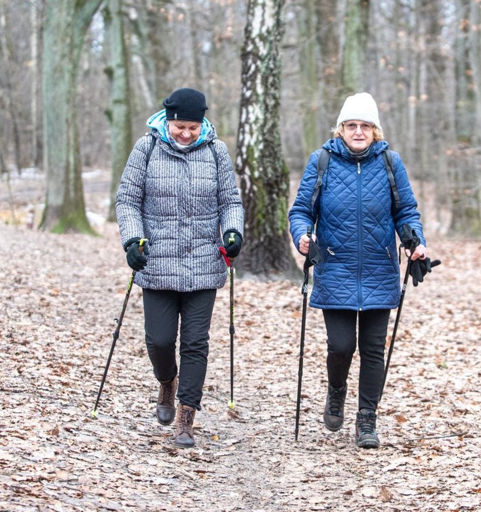 Łódź. Zimą warto się ruszać! Jakie formy ruchu są odpowiednie dla seniorów?