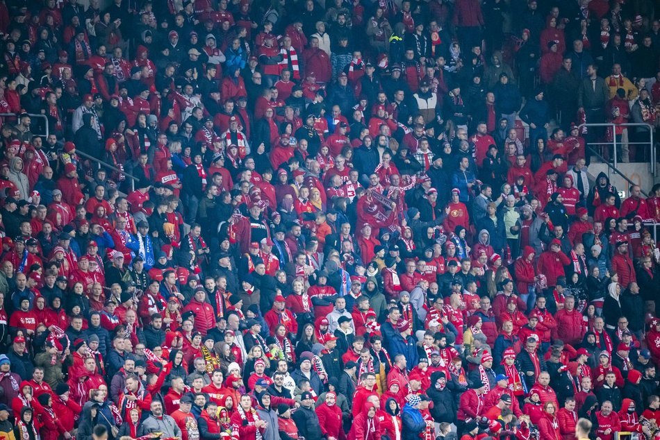 Kibice na meczu Widzewa Łódź z Koroną Kielce