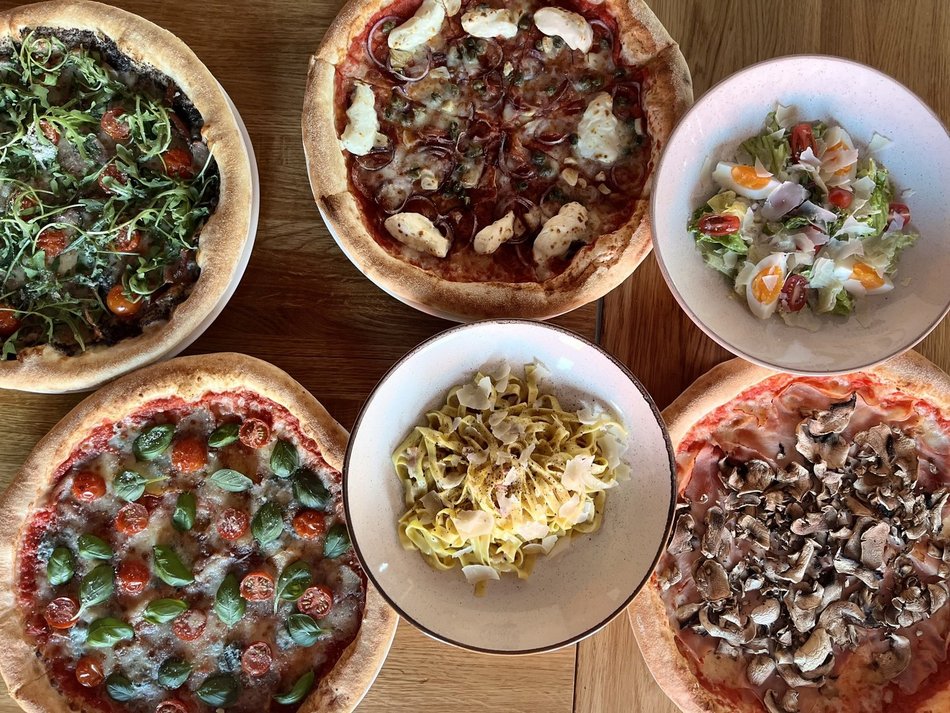 Łódź. Restauracja Boska Włoska w Łodzi po rewolucji. Nowa managerka, menu i dania sezonowe