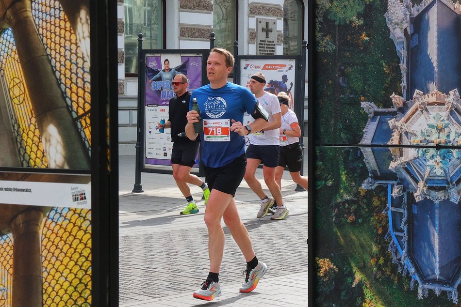 Łódź. DOZ Maraton Łódź 2026. Brałeś udział w biegu? Odszukaj się w galerii i zapisz na pamiątkę!