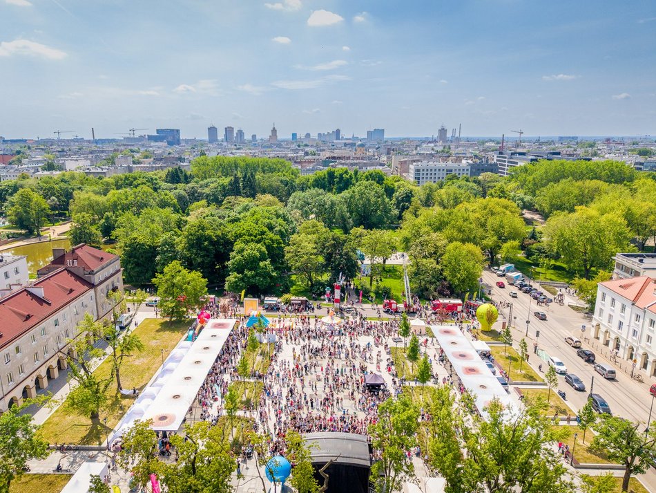 Łódź. Miejski Dzień Dziecka 2025 w Łodzi. Majka Jeżowska, dmuchańce i pokazy [ZDJĘCIA]