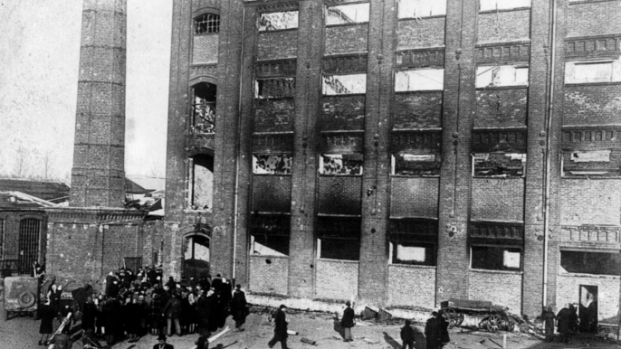 Łódź. Spalony gmach radogoskiego więzienia w styczniu 1945 r.