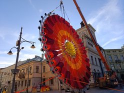 Łódź. Gigantyczne słońce na placu Wolności. Light Move Festival 2025 Łódź coraz bliżej!