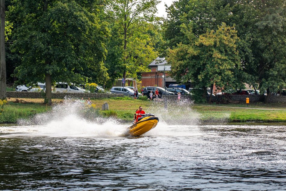 Piknik w parku na Młynku