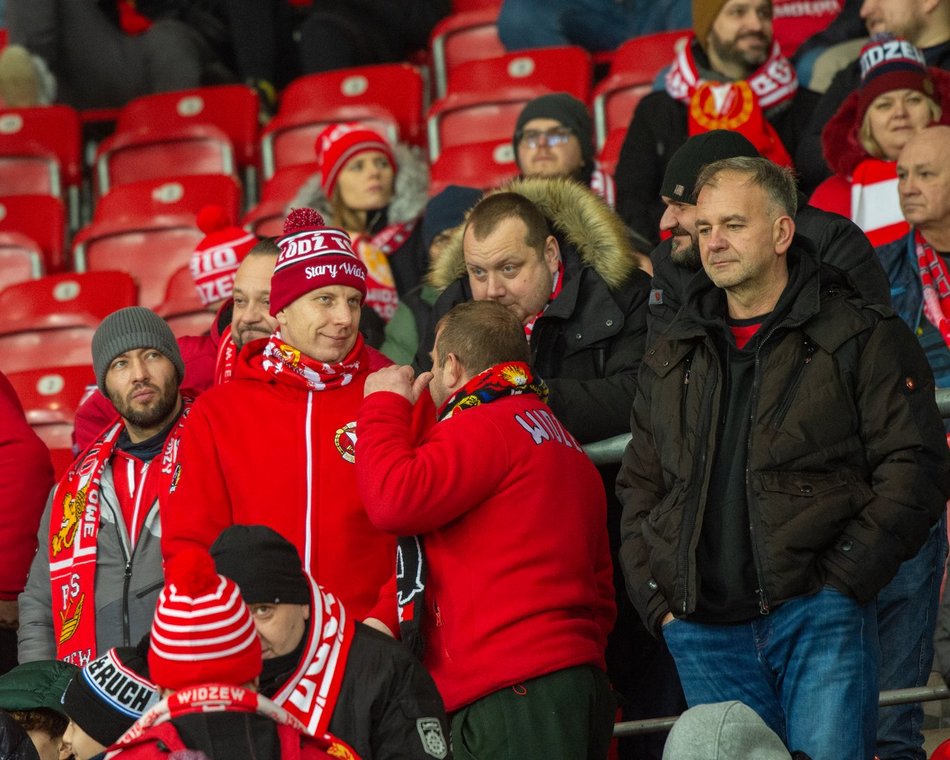 Kibice na meczu Widzewa Łódź z Pogonią Szczecin