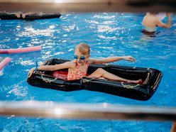 Łódź. Halloween w Aquaparku Fala. Upiorna muzyka, niespodzianki i pływający kościotrup!