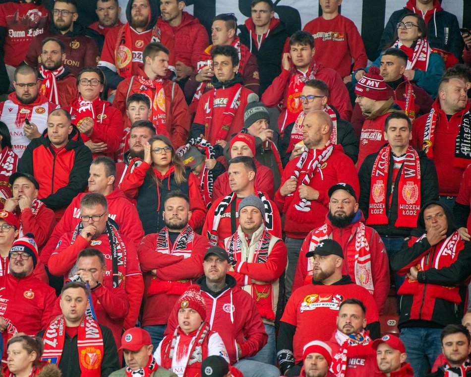Łódź. Kibice na meczu Widzewa Łódź z Legią Warszawa. Byłeś? Odszukaj się w galerii
