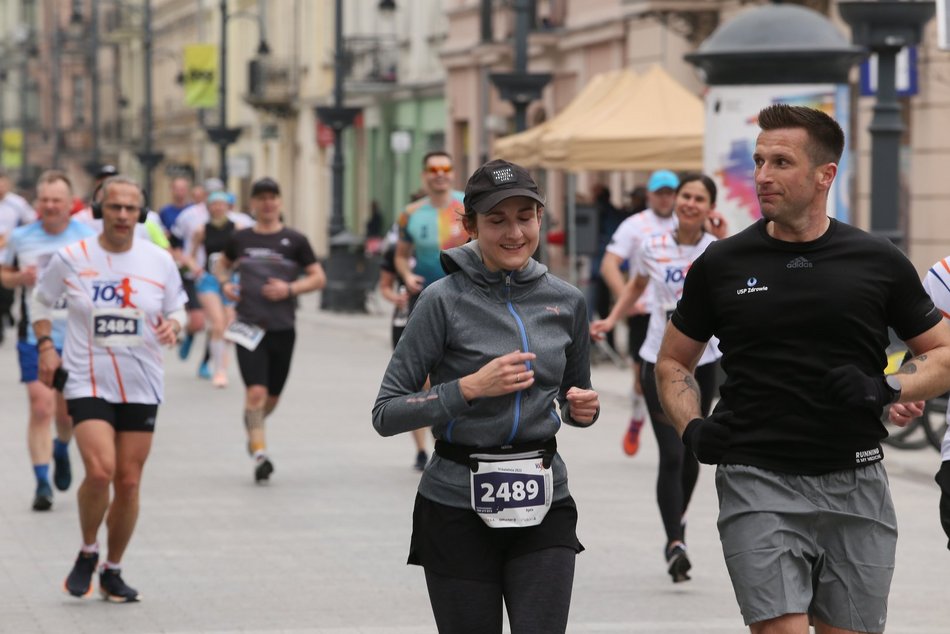 DOZ Maraton 2023. Brałeś udział w biegu? Znajdź się na zdjęciach!