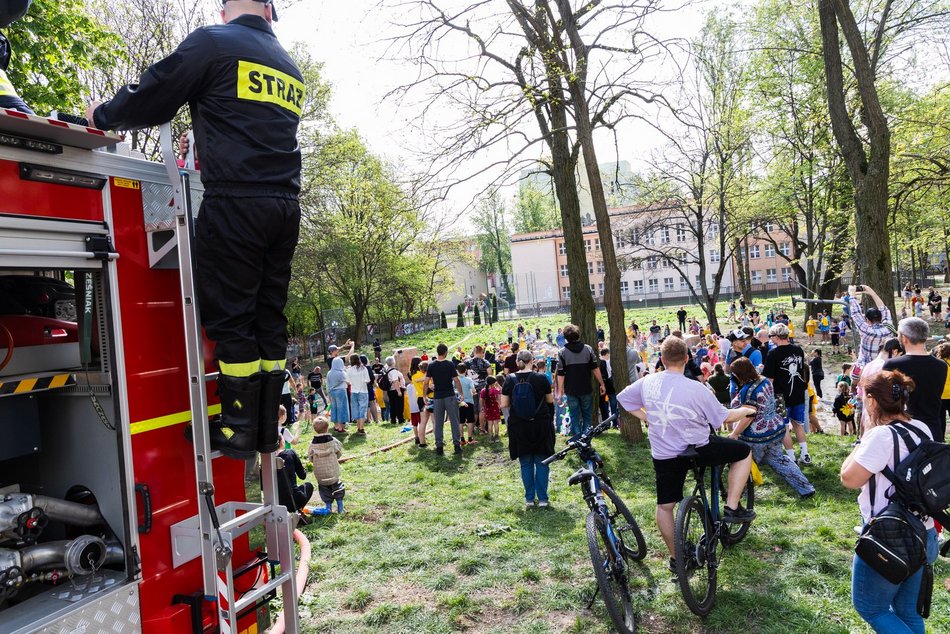 Bitwa wodna na Manhattanie w Łodzi. Śmigus-dyngus pełną parą!