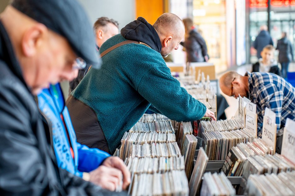 Łódź. Giełda winyli w Manufakturze