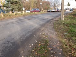 Łódź. Nowy chodnik na Lodowej w Łodzi. Ułatwi dojście do zakładów pracy