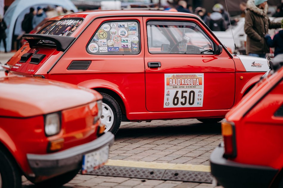 Łódź. WOŚP 2025 w Łodzi. Kultowe pojazdy zjechały do Manufaktury