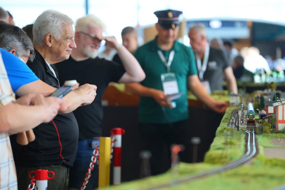 Łódź. Wystawa Makiet Kolejowych na dworcu Łódź Fabryczna. Święto miłośników pociągów