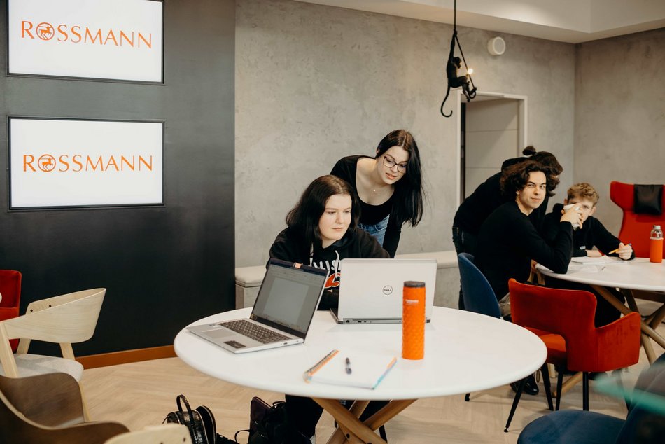 Politechnika Łódzka z nową strefą coworkingową. Fundatorem Rossmann