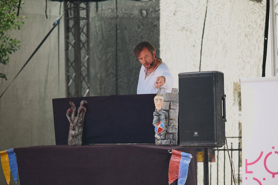 Łódź. Baśniowa Piotrkowska w Łodzi. Teatr Barnaby zapewnił dobrą zabawę całej rodzinie!