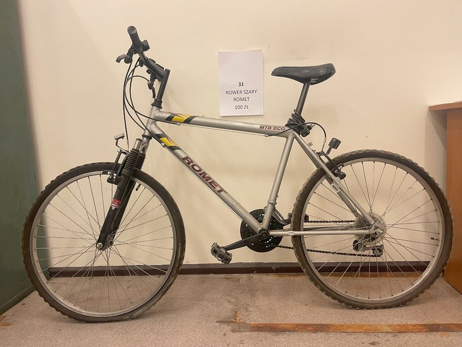 Wielka aukcja z Biura Rzeczy Znalezionych w Łodzi. Markowe rowery, pełne portfele i biżuteria!