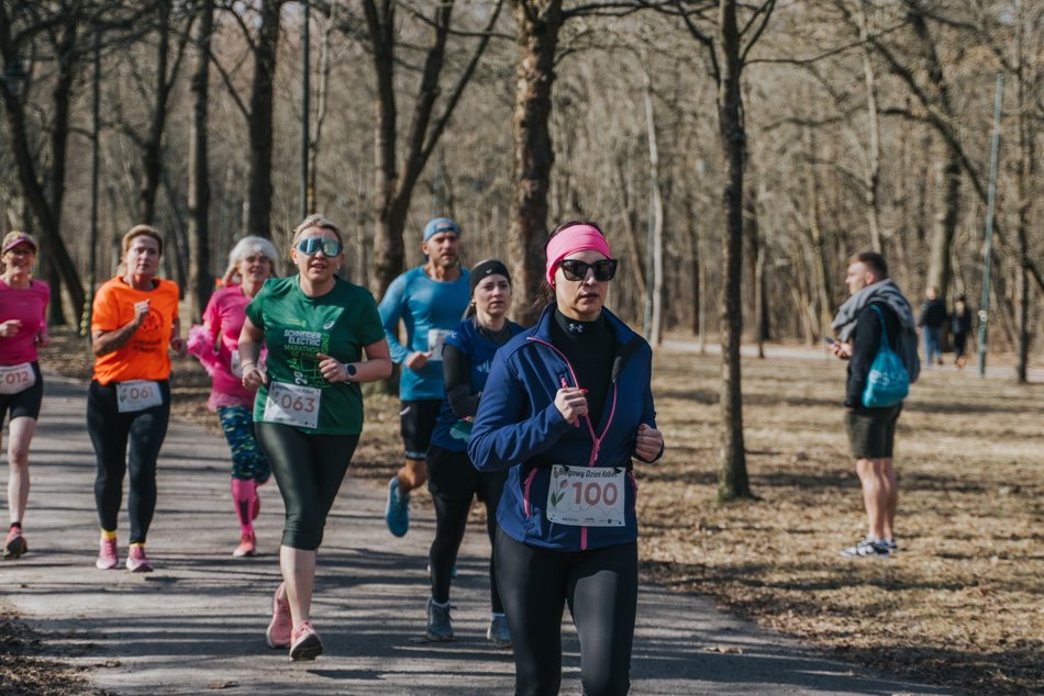 Łódź. Biegowy Dzień Kobiet 2026 w Parku na Zdrowiu w Łodzi. Odszukaj się na zdjęciach!