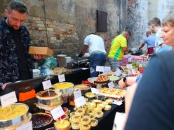 Łódź. Kulinarna odsłona 602. Urodzin Łodzi. Targ Śniadaniowy w Fuzji przyciągnął tłumy!