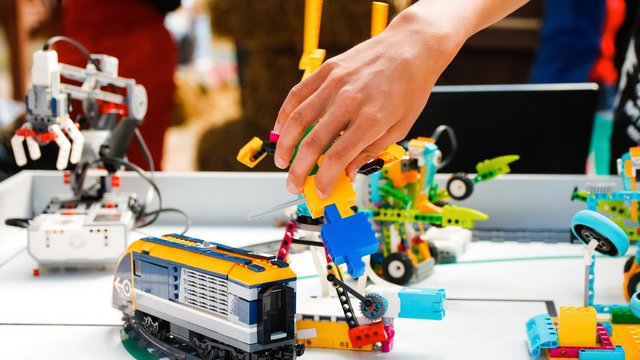 Hopa Lupa w Nowej Sukcesji świętuje Międzynarodowy Dzień Lego! Wyjątkowe warsztaty 