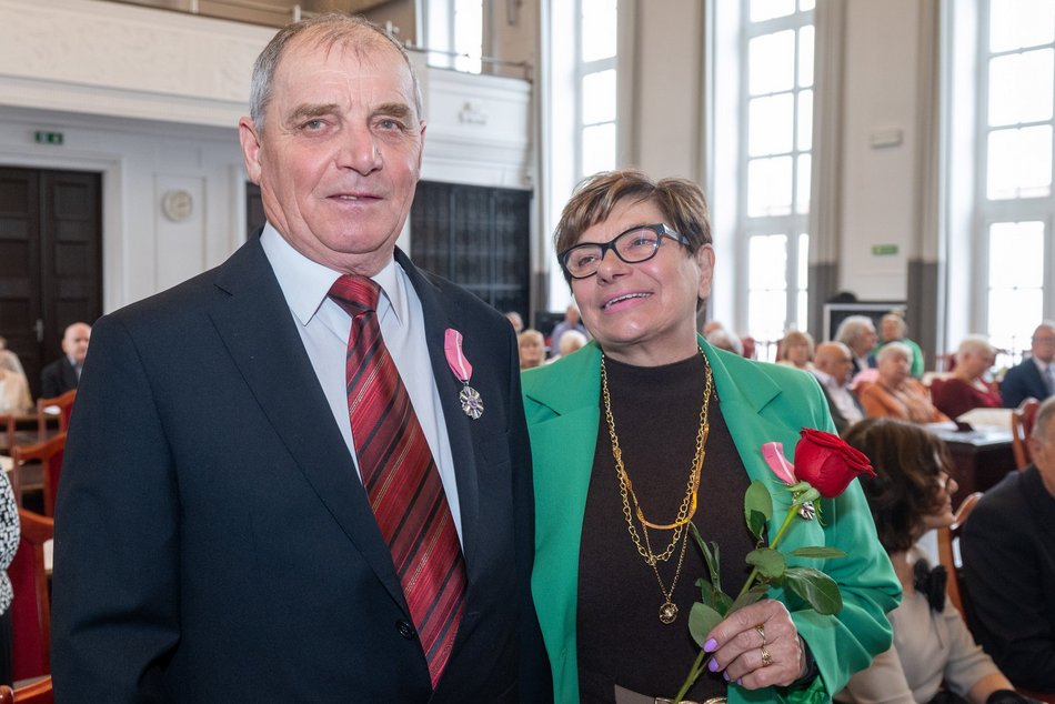 Łódź. Medale za długoletnie pożycie małżeńskie. Ich miłość przetrwała pół wieku!