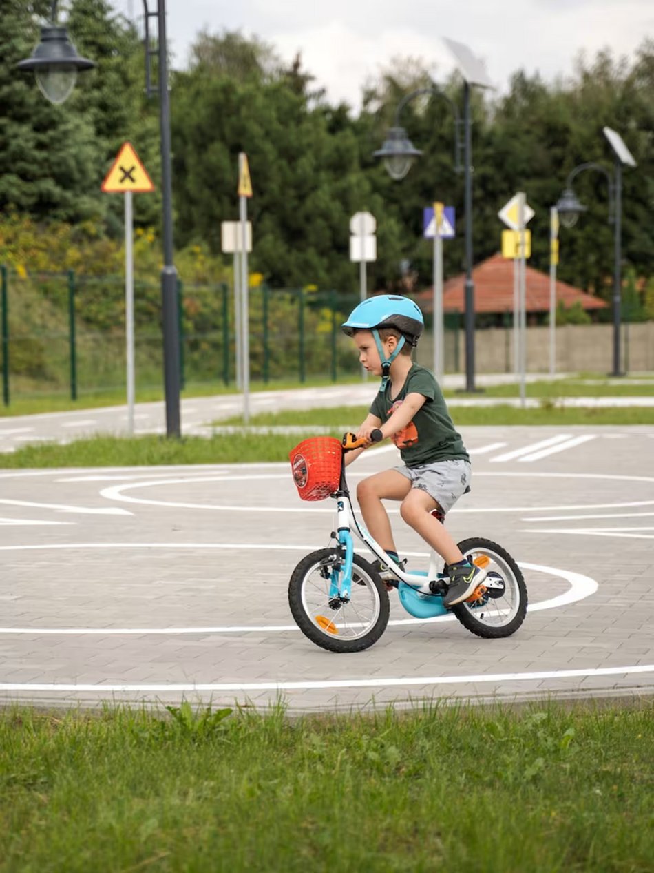 Łódź. Miasteczko rowerowe Port Łódź (ul. Pabianicka 245)