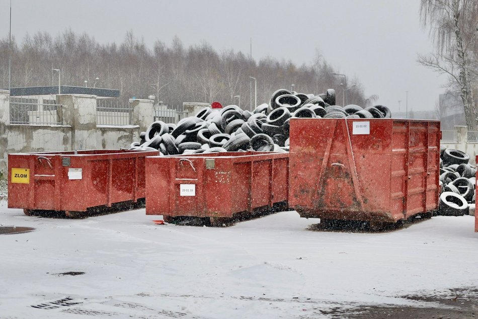 Łódź. Gdzie w Łodzi oddać zużyte opony? W tych miejscach przyjmą je za darmo!