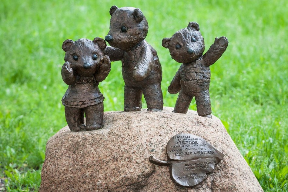 Trzy Misie, ul. Piotrkowska 282