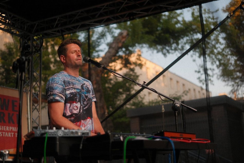 Łódź. Sobotnie Brzmienia na Piotrkowskiej. Radek Bolewski oczarował publiczność