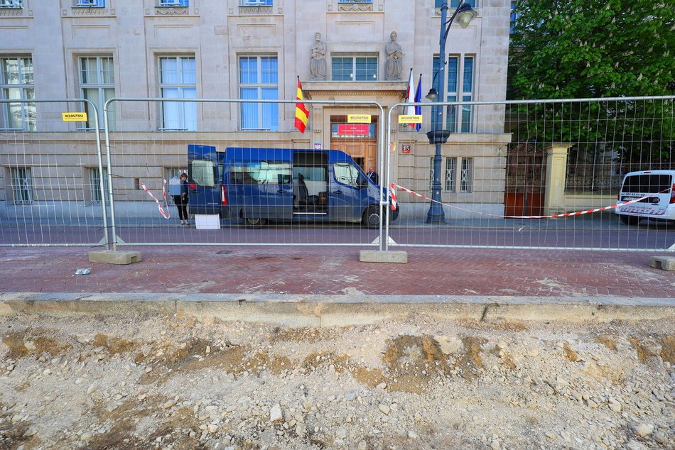 Zielone zmiany przy Roosevelta w Łodzi. Znika 200 metrów kwadratowych betonu