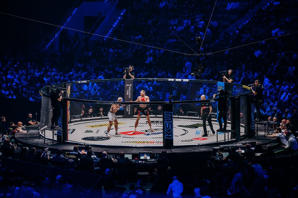 KSW w Atlas Arenie. Dwie emocjonujące walki mistrzowskie z zawodnikami z Łodzi