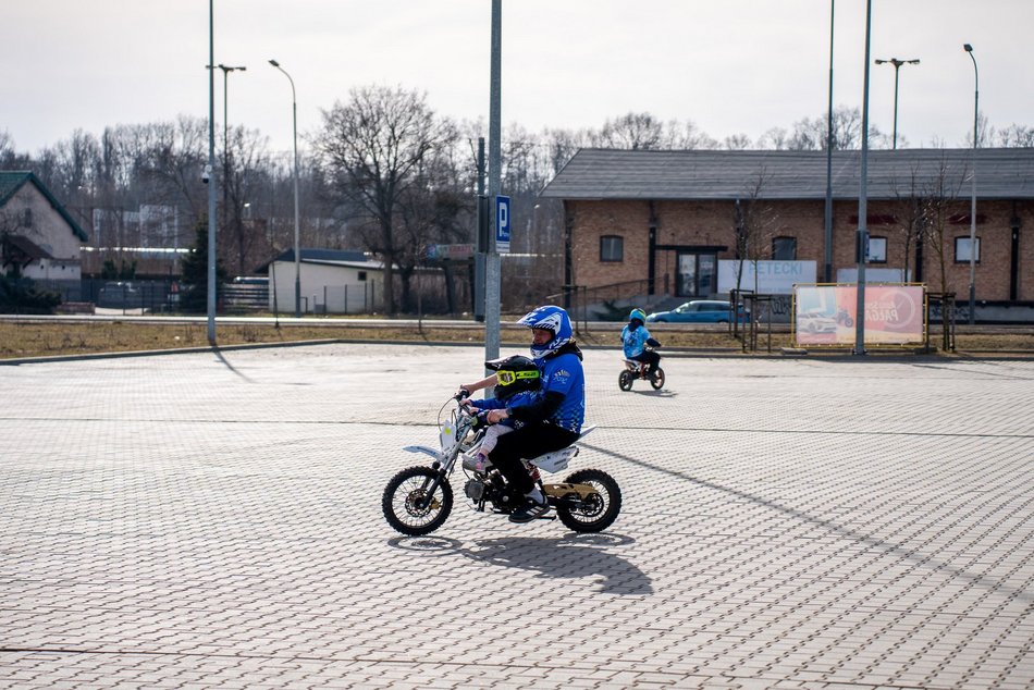 Łódź. Piknik AutoMocne przy Moto Arenie w Łodzi. Masa atrakcji dla każdego na Dzień Kobiet