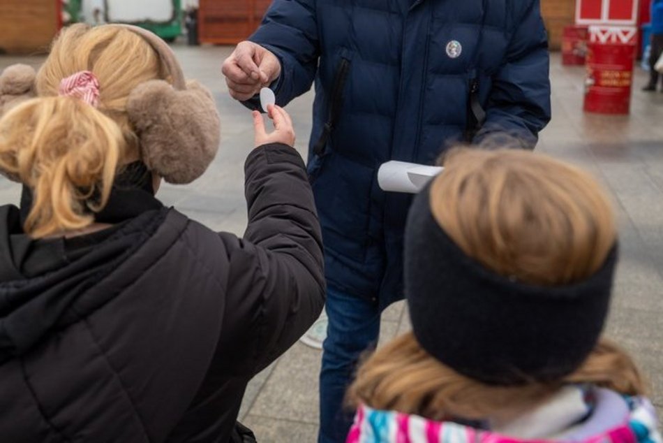 Łódź. Drzewa na Piotrkowskiej w Łodzi posadzone! Łodzianie uczestniczyli w imprezie