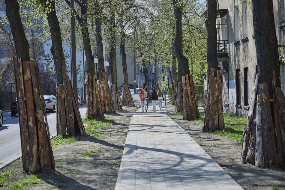 Łódź. Różyckiego w Łodzi otwarta dla ruchu. Nowa jezdnia, przebicie do Politechniki i chodniki