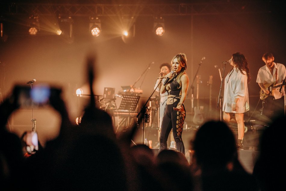Łódź. Światło i MRock w Atlas Arenie. Piotr Rogucki, Katarzyna Nosowska, Doda i inni w Łodzi