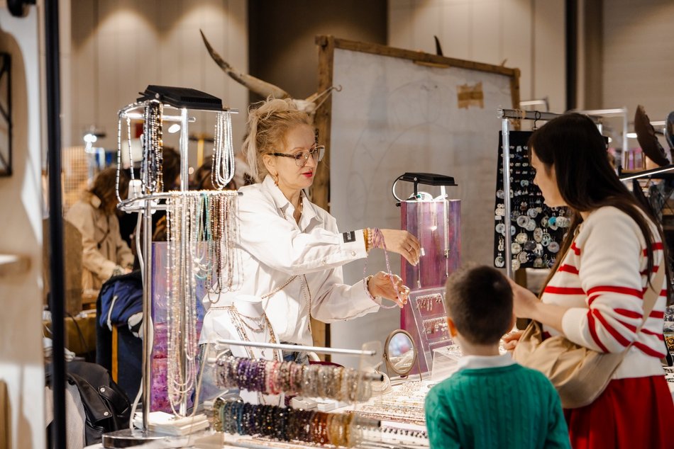 Łódź. Targi kamieni w hali Expo Łódź. Minerały, naturalna biżuteria, rękodzieło i... meteoryty!