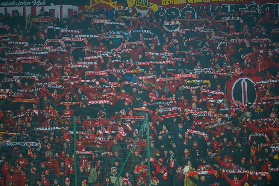 Łódź. Kibice na meczu Widzew Łódź - Cracovia. Byłeś/aś? Znajdź się w galerii!
