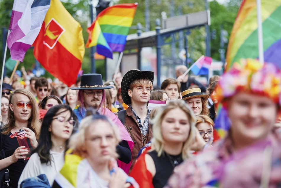 Uczestnicy Marszu Równości na ulicach Łodzi