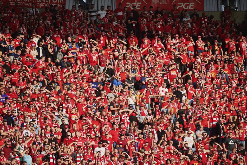Kibice Widzewa Łódź na meczu z Koroną Kielce