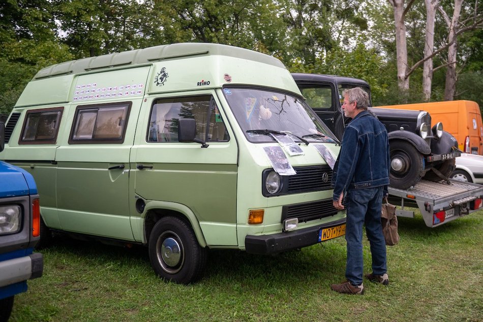 Łódź. Moto Weteran Bazar w Łodzi. Prawdziwy raj dla kolekcjonerów zabytkowych pojazdów