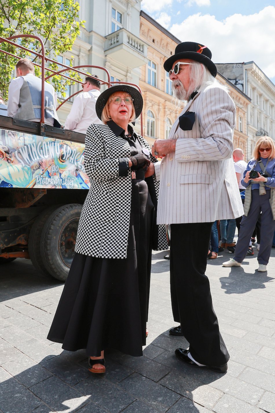 Łódź. Swingowy Spacer po Piotrkowskiej. Najbardziej roztańczona parada w Łodzi! Byłeś?