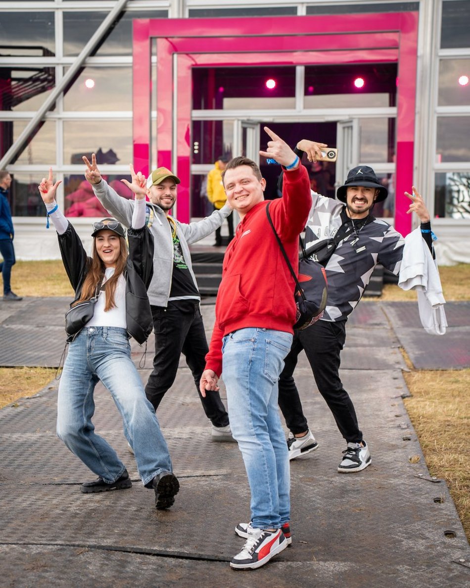 Łódź. Audioriver 2025 w Łodzi wystartował! Na Łódzkie Błonia docierają pierwsi festiwalowicze [ZDJĘCIA]